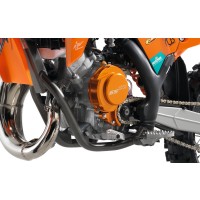 e5e5e5-PHO_PP_MON_SXS12065044-CRANKCASE-PROTECTION-MOUNTED_%23SALL_%23AWSG_%23V1