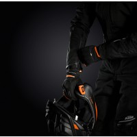 b2b2b2-PHO_PW_HERO_253037-3PW191720X-ADV-S-GLOVES-HERO_%23SALL_%23AWSG_%23V1